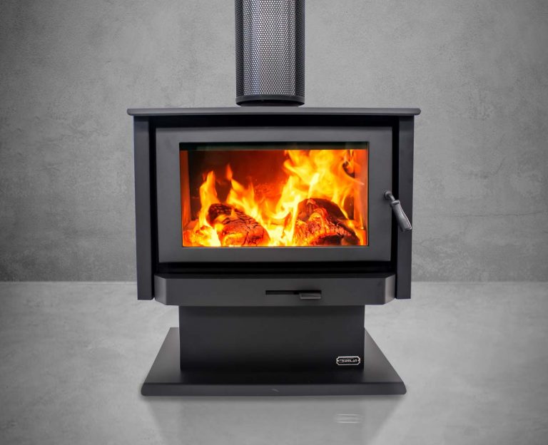 The Tempo Grand is designed to heat up to 240m2 and can fit logs up to 400mm in length.